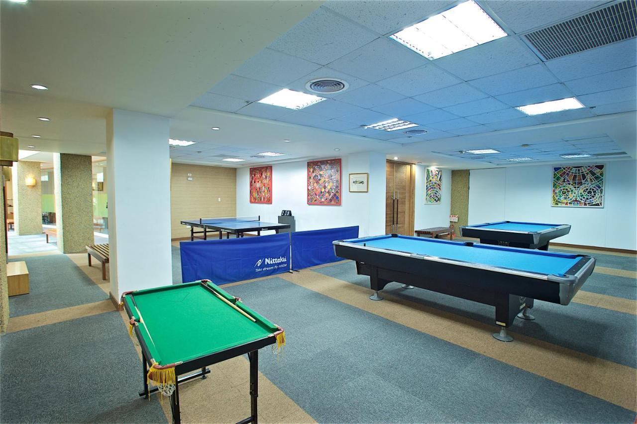 Hotel Royal Chihpin Wenquan Esterno foto Games Room