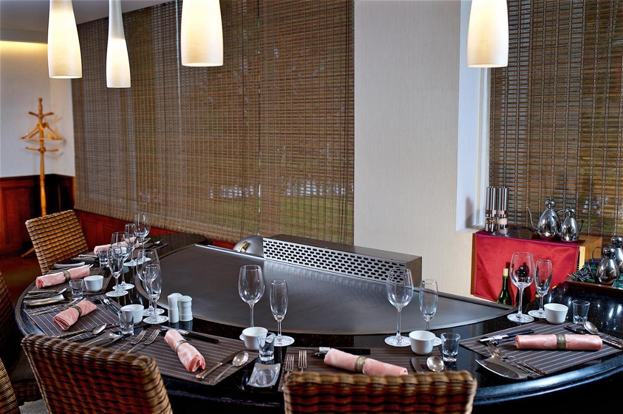 Hotel Royal Chihpin Wenquan Esterno foto A restaurant in the hotel